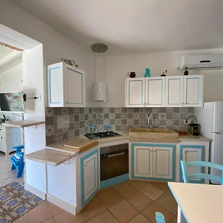 Trullo Pescoluse بيت للعطل